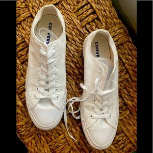 Men’s white converse shoes size 11.  In great condition.  Warn a few times.